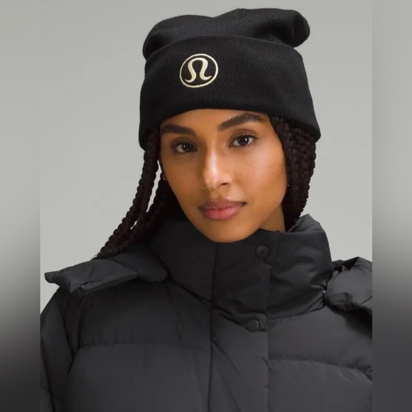 NWT Lululemon Warm Revelation Beanie Black Gold - Picture 1 of 7